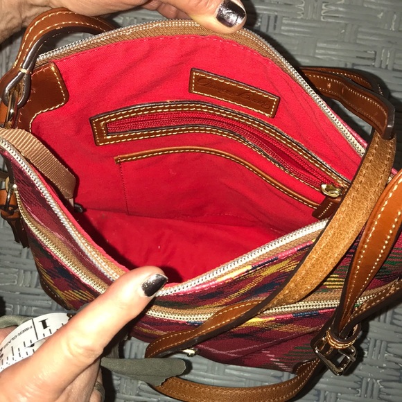 Authentic Dooney and Bourke cross body bag - Picture 4 of 4